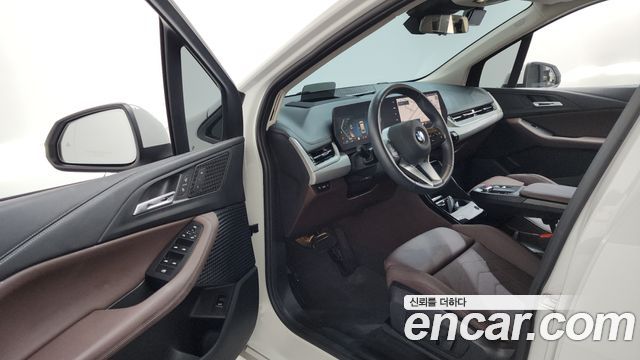 BMW 2-Series 2024 — photo 10