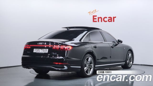 Audi A8 2023 — photo 2