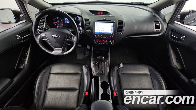 Kia K3 2013 — photo 10