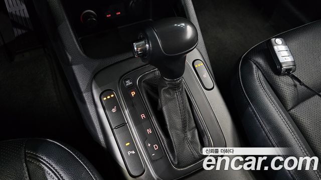 Kia K3 2013 — photo 12