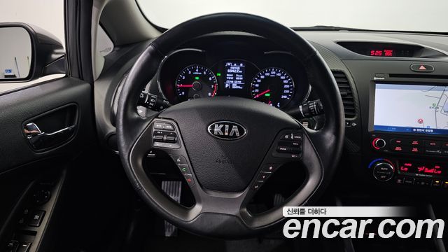 Kia K3 2013 — photo 21