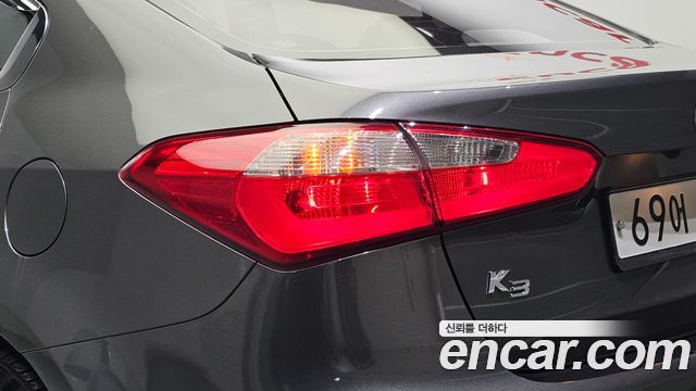 Kia K3 2013 — photo 9