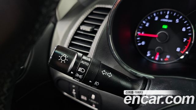 Kia K3 2013 — photo 28