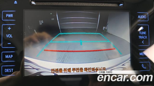Toyota Prius 2017 — photo 15
