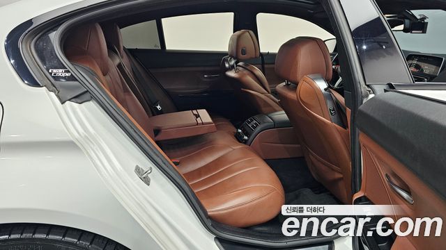 BMW 6-Series 2016 — photo 11