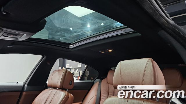 BMW 6-Series 2016 — photo 17