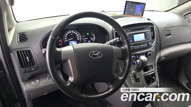 Hyundai Starex 2021 — photo 19