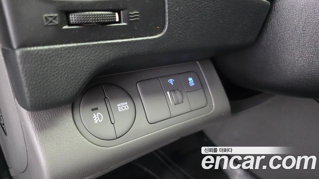 Hyundai Starex 2021 — photo 25