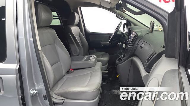 Hyundai Starex 2021 — photo 16