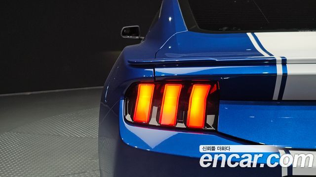Ford Mustang 2024 — photo 9
