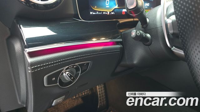 Mercedes-Benz AMG GT 2021 — photo 20