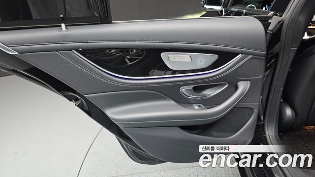 Mercedes-Benz AMG GT 2021 — photo 15