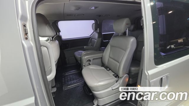 Hyundai Starex 2016 — photo 12