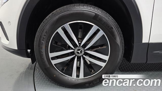 Mercedes-Benz GLB-Class 2021 — photo 5