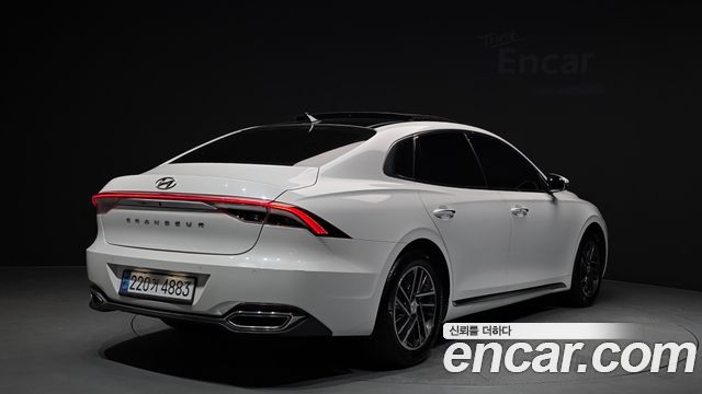 Hyundai Grandeur 2023 — photo 2