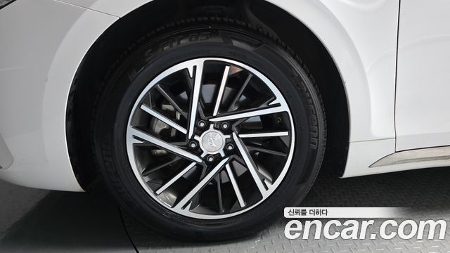Hyundai Grandeur 2023 — photo 5