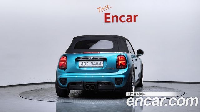 Mini Cooper Convertible 2016 — photo 4