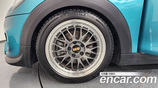 Mini Cooper Convertible 2016 — photo 5