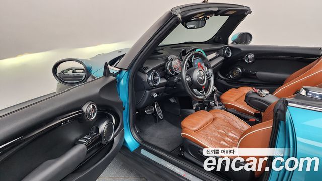 Mini Cooper Convertible 2016 — photo 10