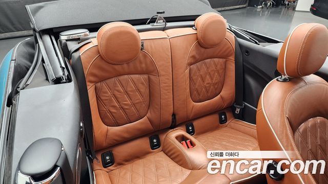 Mini Cooper Convertible 2016 — photo 11