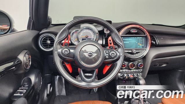 Mini Cooper Convertible 2016 — photo 13