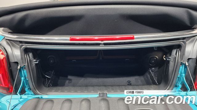 Mini Cooper Convertible 2016 — photo 18
