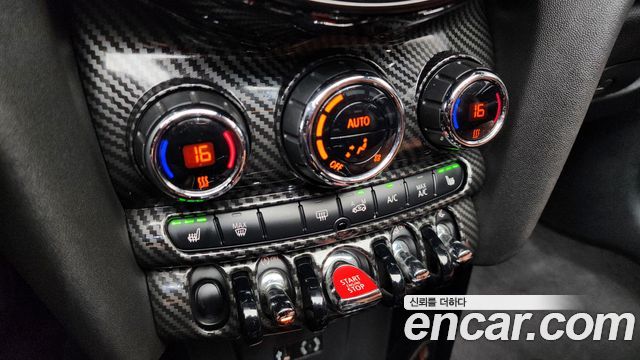Mini Cooper Convertible 2016 — photo 20