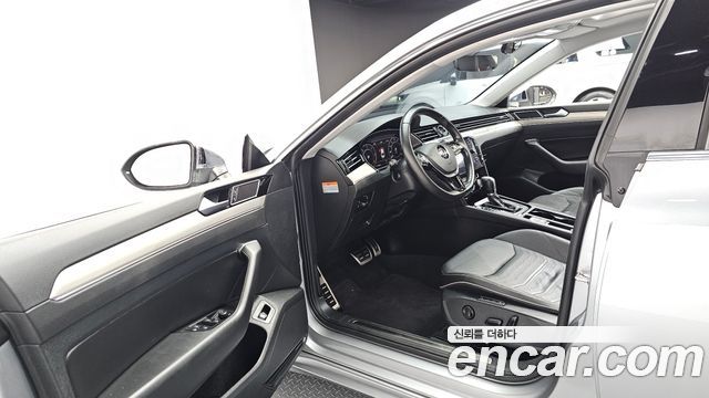 Volkswagen Arteon 2018 — photo 10