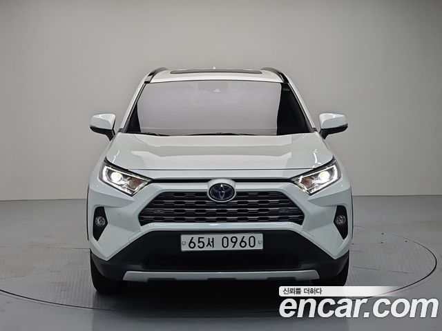 Toyota RAV4 2019 — photo 2