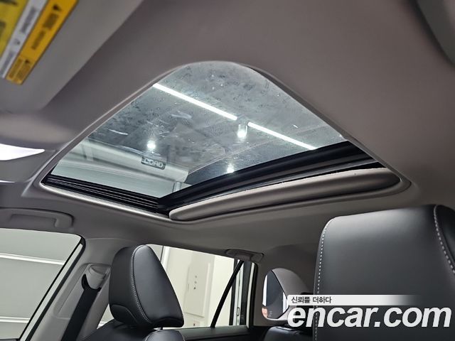 Toyota RAV4 2019 — photo 13