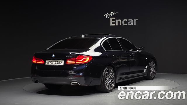 BMW 5-Series 2019 — photo 2