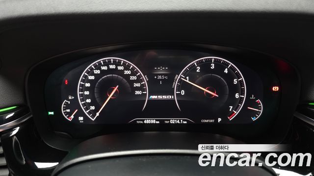 BMW 5-Series 2019 — photo 11