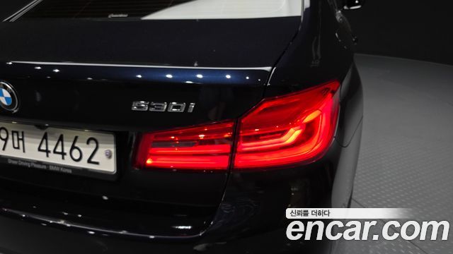 BMW 5-Series 2019 — photo 9
