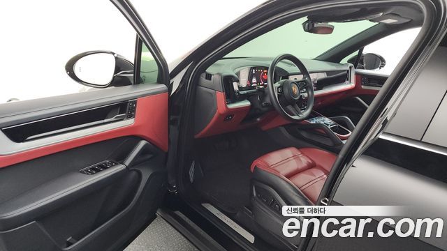 Porsche Cayenne 2025 — photo 13