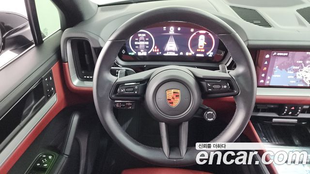 Porsche Cayenne 2025 — photo 19