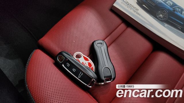 Porsche Cayenne 2025 — photo 21
