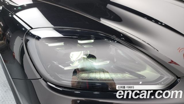 Porsche Cayenne 2025 — photo 8