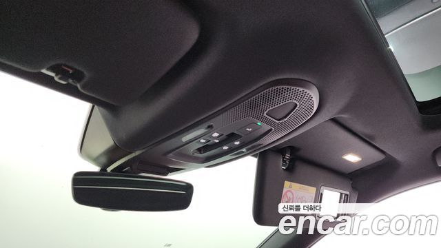 Porsche Cayenne 2025 — photo 29