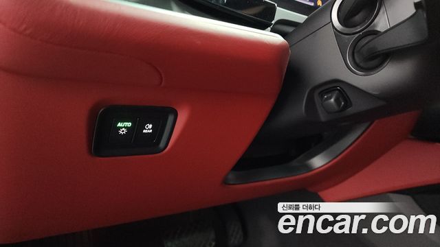 Porsche Cayenne 2025 — photo 30