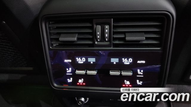 Porsche Cayenne 2025 — photo 37