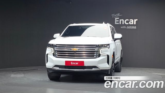 Chevrolet Surburban 2021 — photo 3