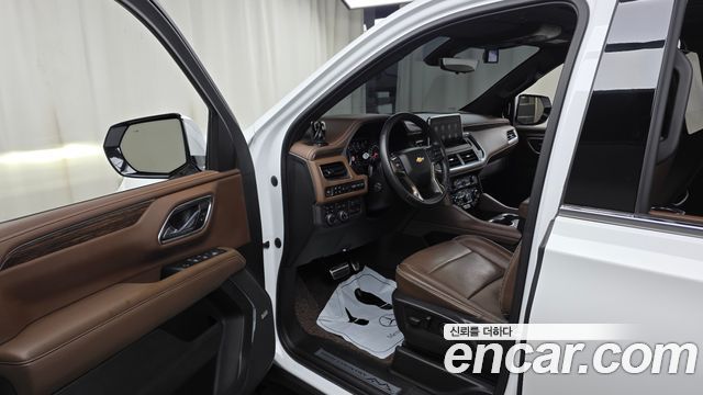 Chevrolet Surburban 2021 — photo 13