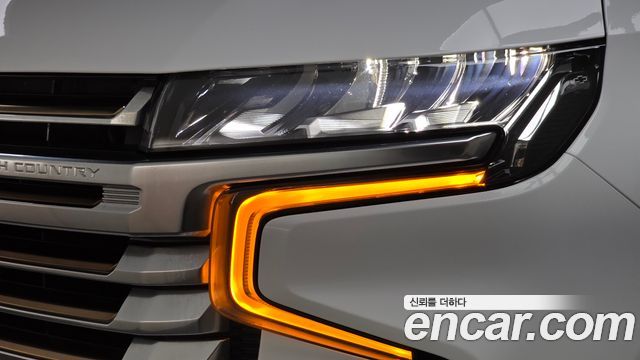 Chevrolet Surburban 2021 — photo 8