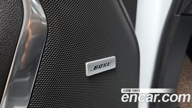Chevrolet Surburban 2021 — photo 34