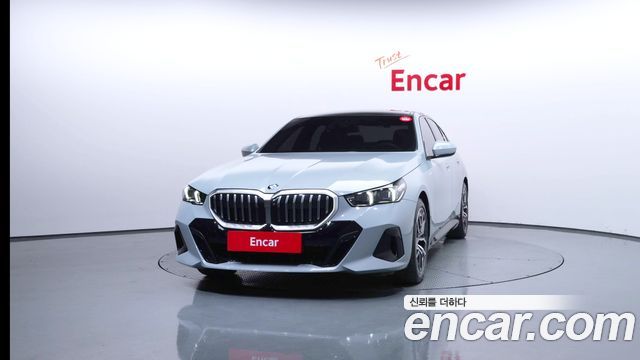 BMW 5-Series 2025 — photo 3
