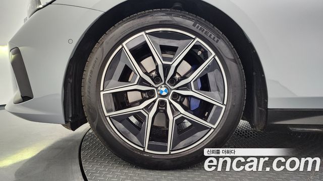 BMW 5-Series 2025 — photo 5