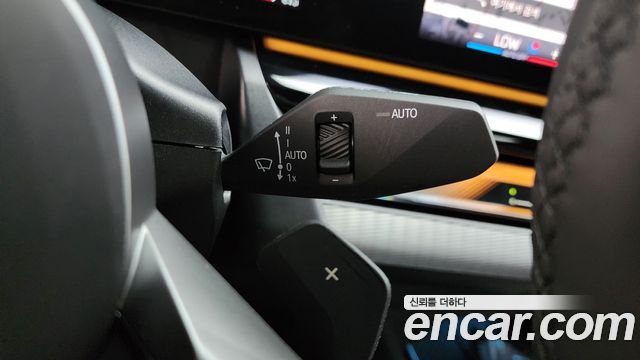 BMW 5-Series 2025 — photo 21