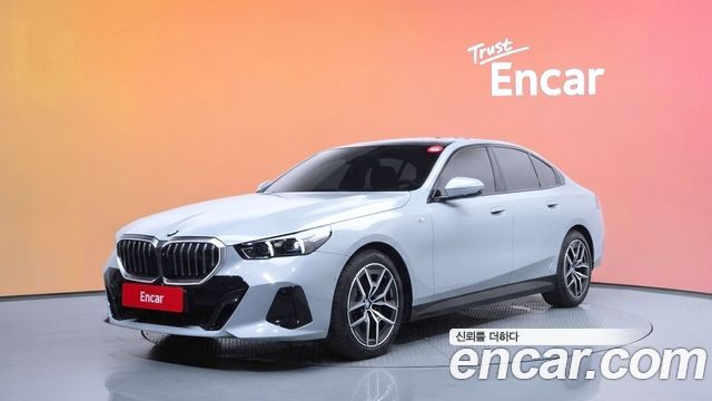 BMW 5-Series 2025 — photo 1