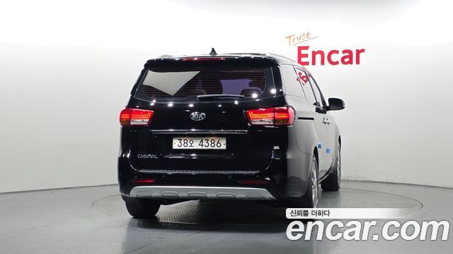 Kia Canival 2015 — photo 4