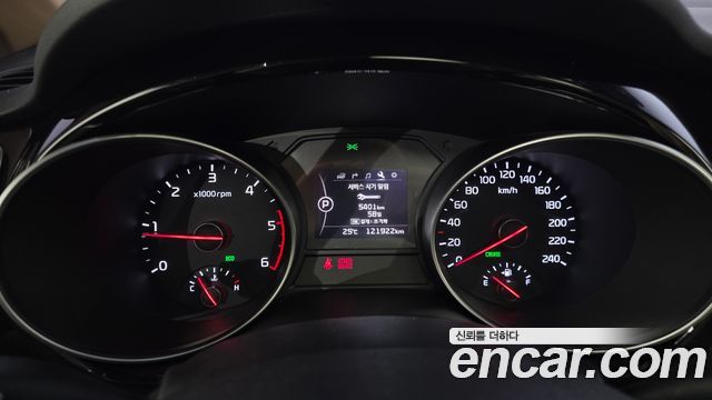 Kia Canival 2015 — photo 11